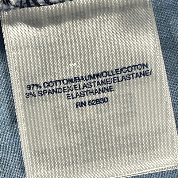 Lands' End womens slate blue geometric pattern flat front 6.5" shorts - size 10 - Picture 6 of 9